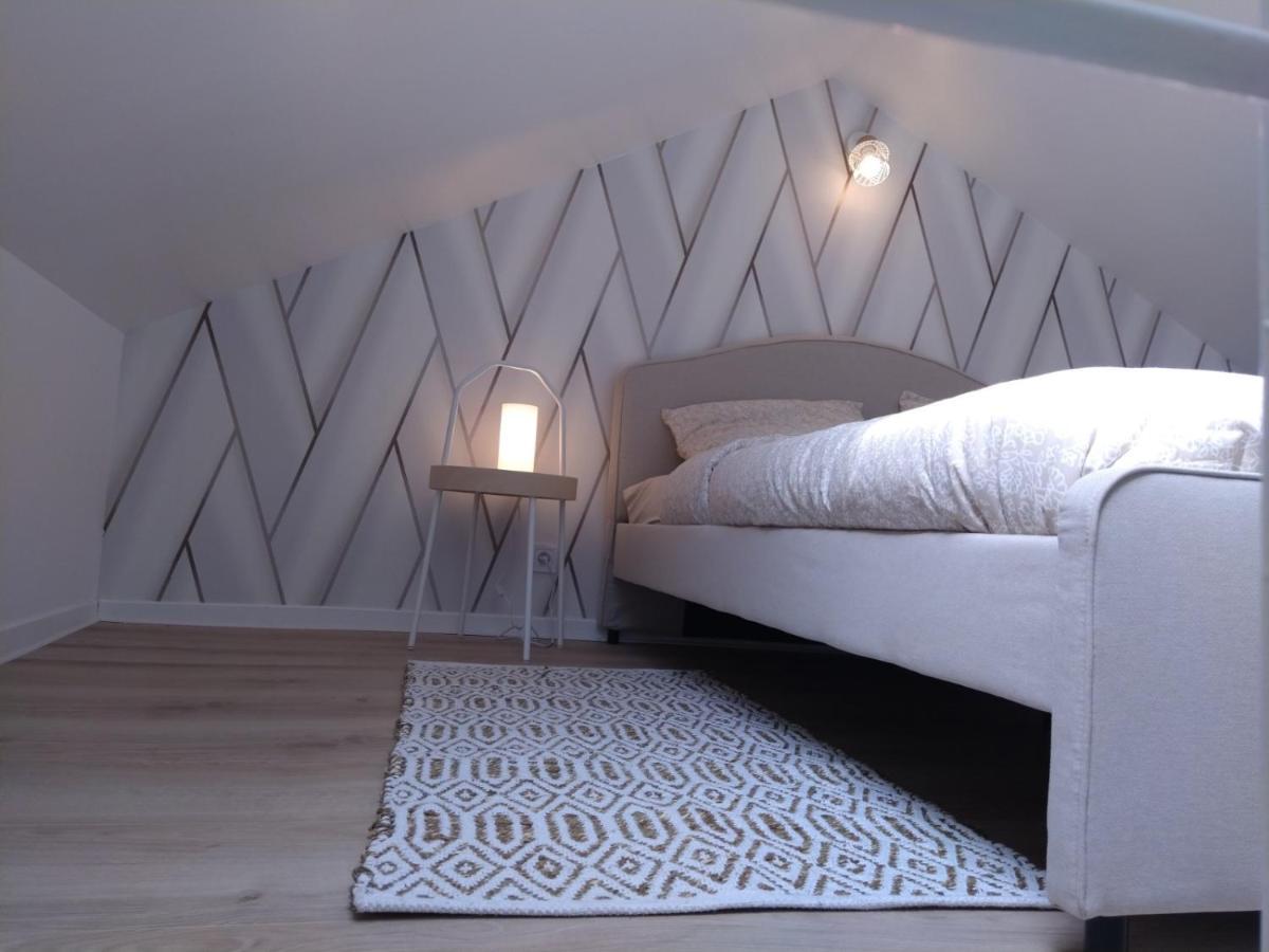 Wallis Yourhosthelper Reims Exterior foto